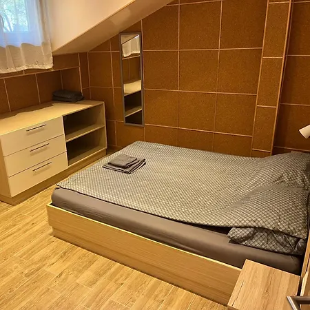 Merida Otel Yukarı Cuma