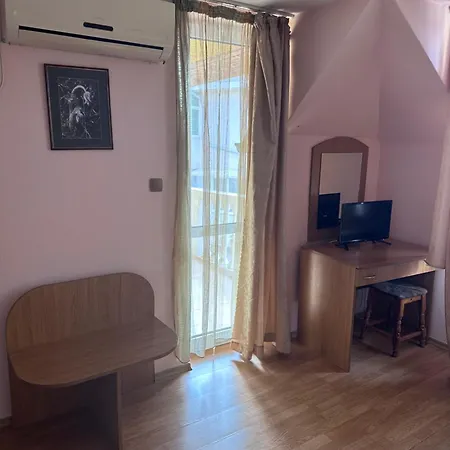 Merida Otel Yukarı Cuma